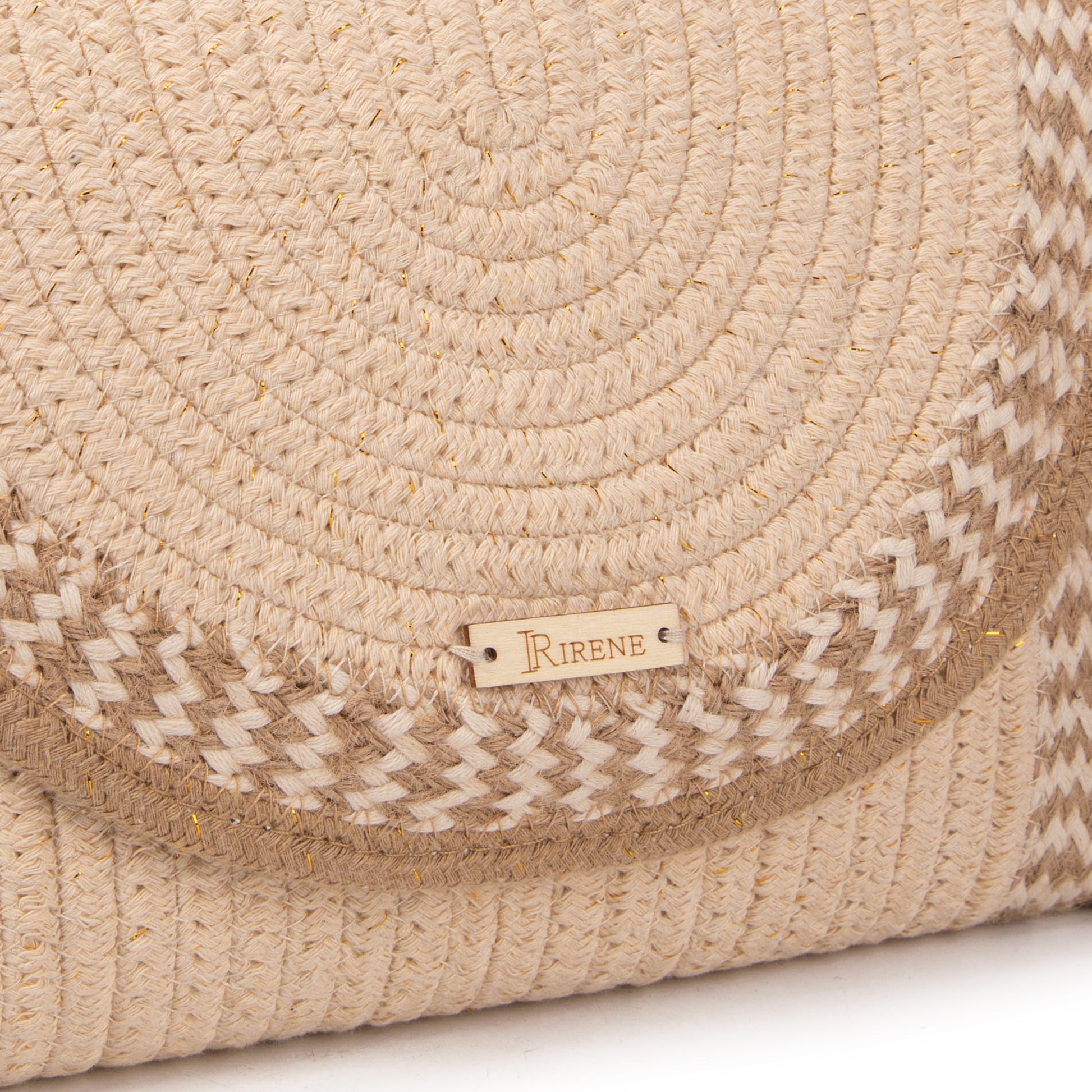 Clutch de rafia con solapa semicircular y bandolera | Bolso Irene Bag