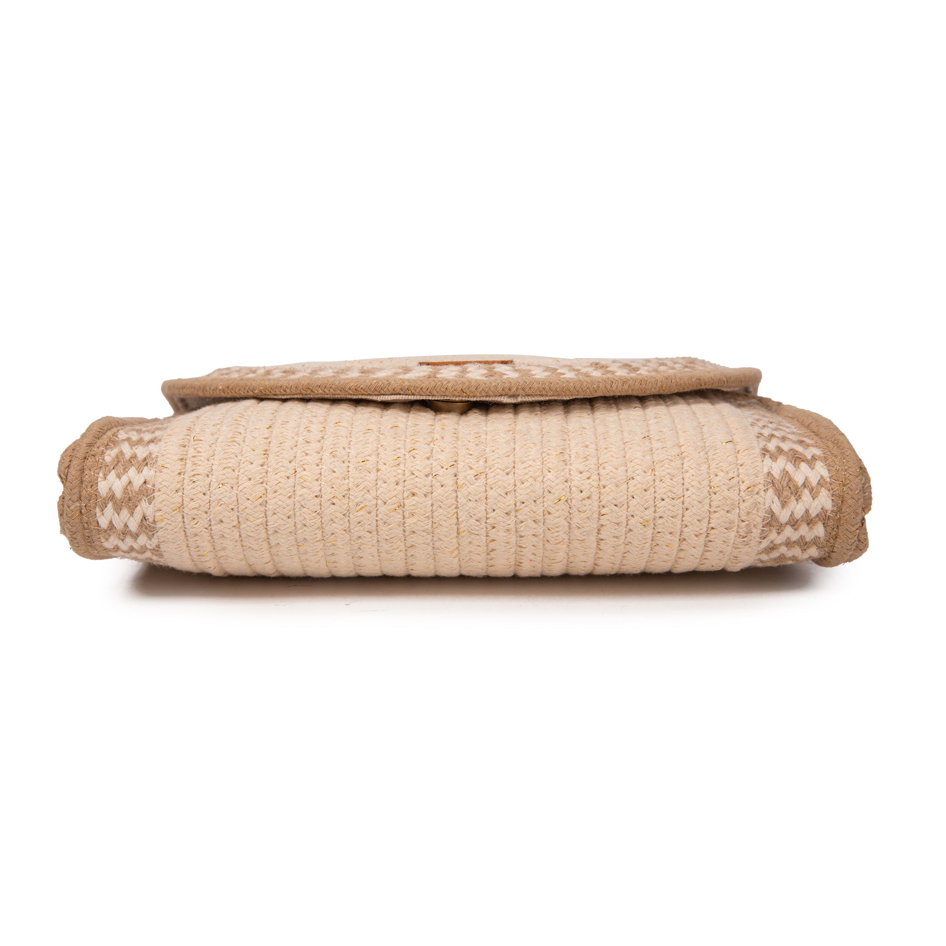 Clutch de rafia con solapa semicircular y bandolera | Bolso Irene Bag