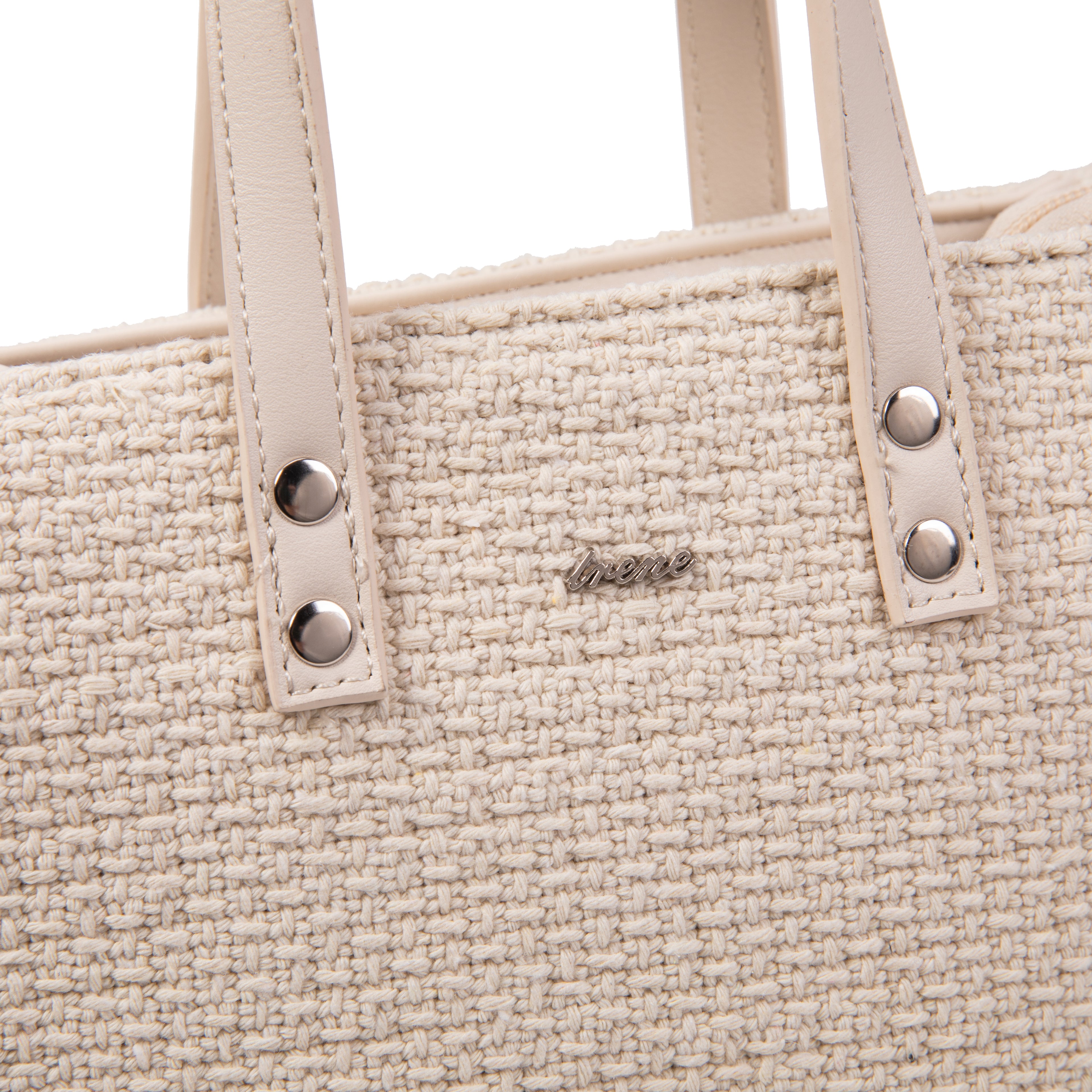 Shopper de rafia beige con tachuelas plateadas | Irene Stud Tote