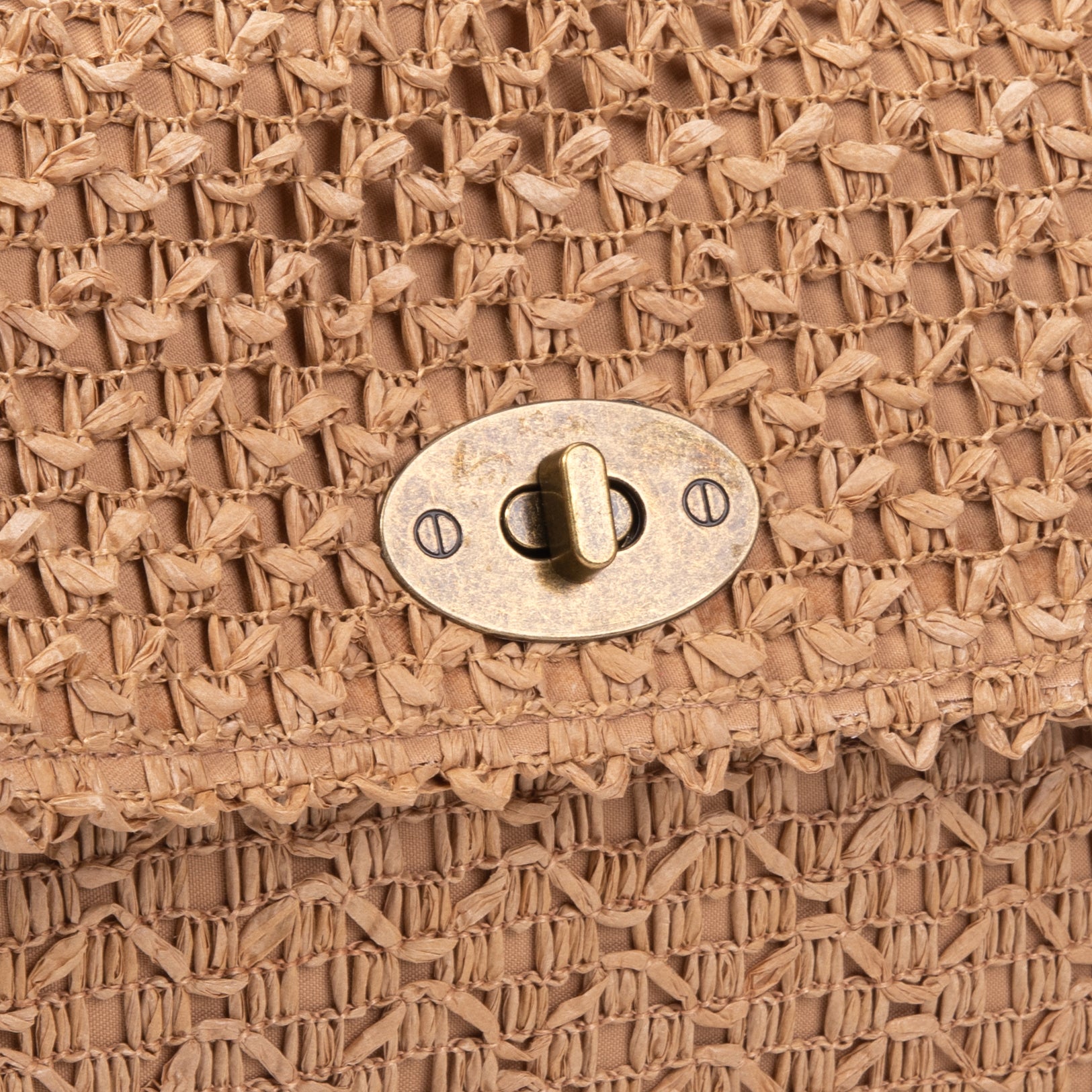 Mini bandolera de rafia con cadena y cierre giratorio | Irene Woven Chain Bag