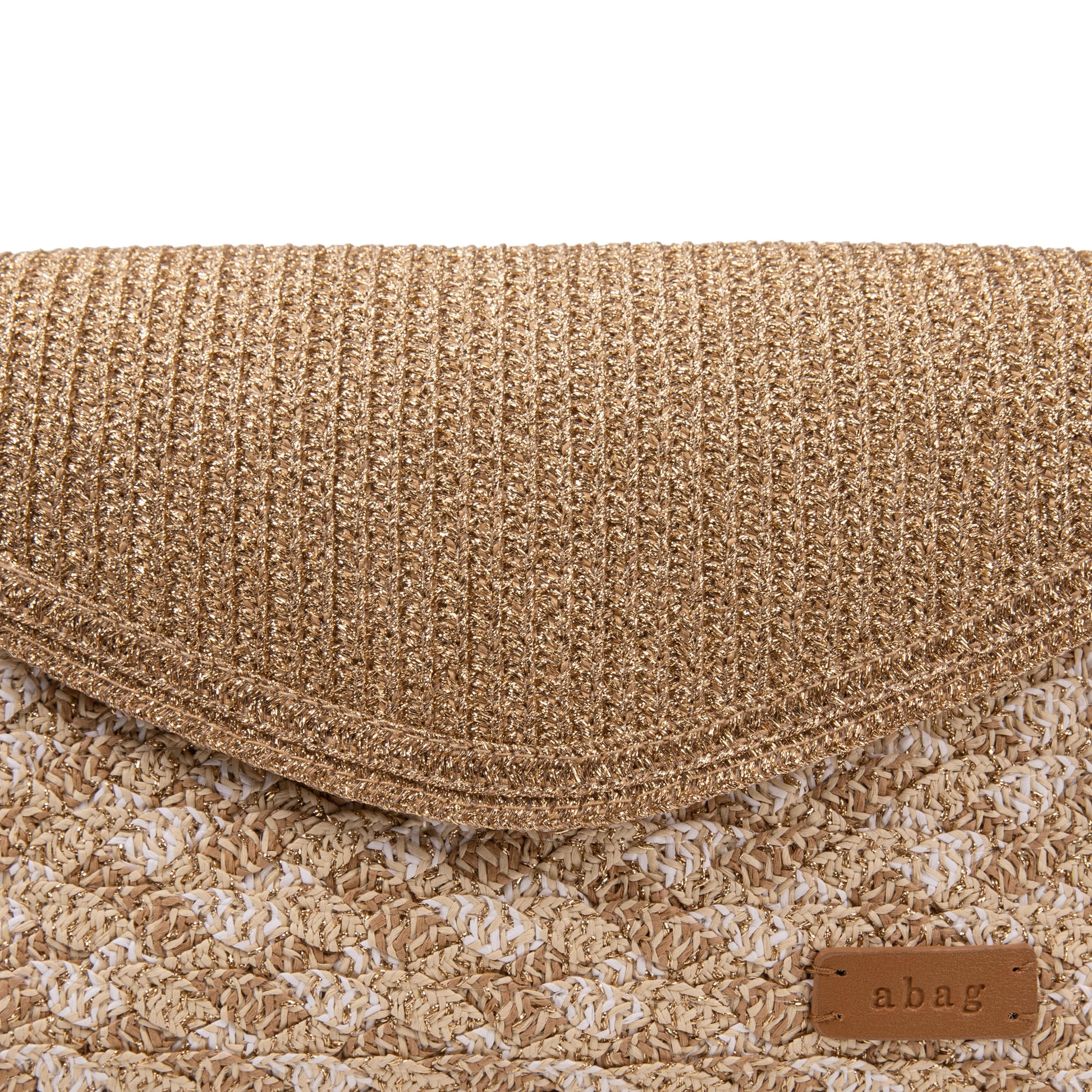 Clutch “Sparkle Wave” | Sobre de rafia con solapa glitter