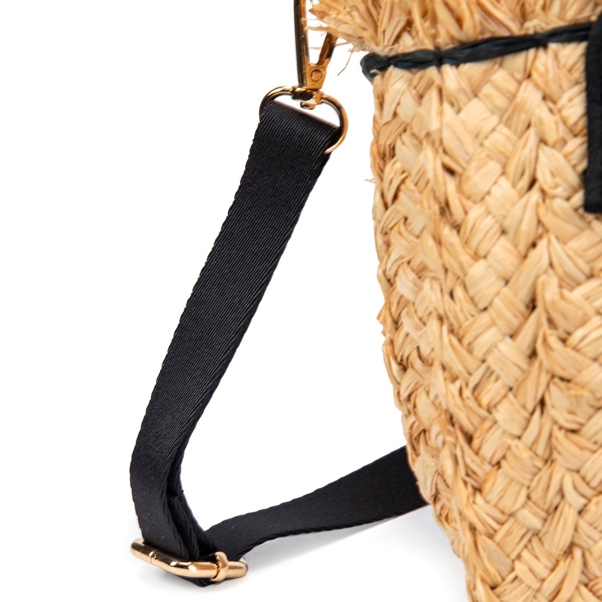 Capazo mini de rafia con flecos y asas negras | Bolso bandolera verano